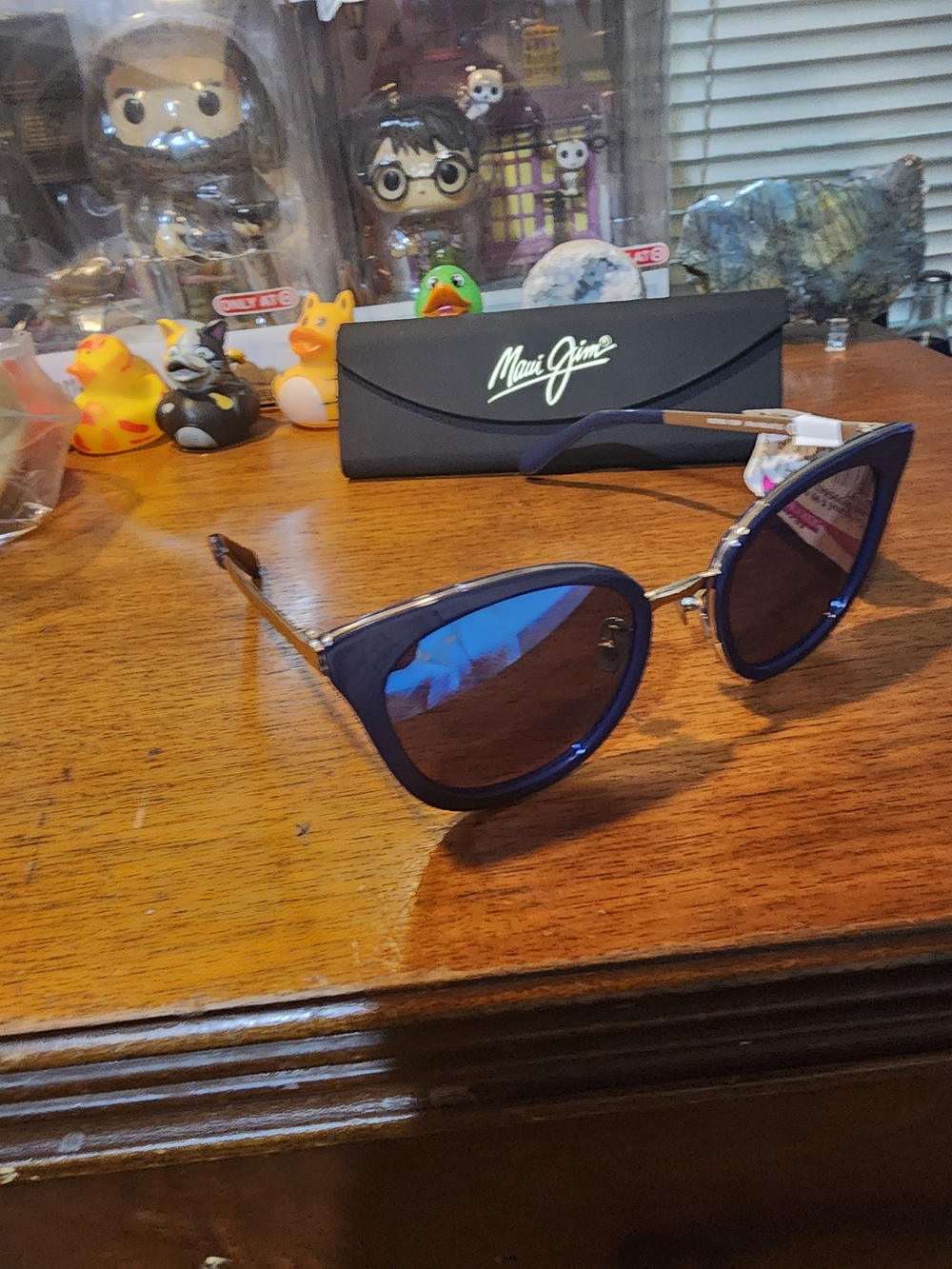 New Maui Jim Blue Mirrored Sunglasses - Picture 7 of 8